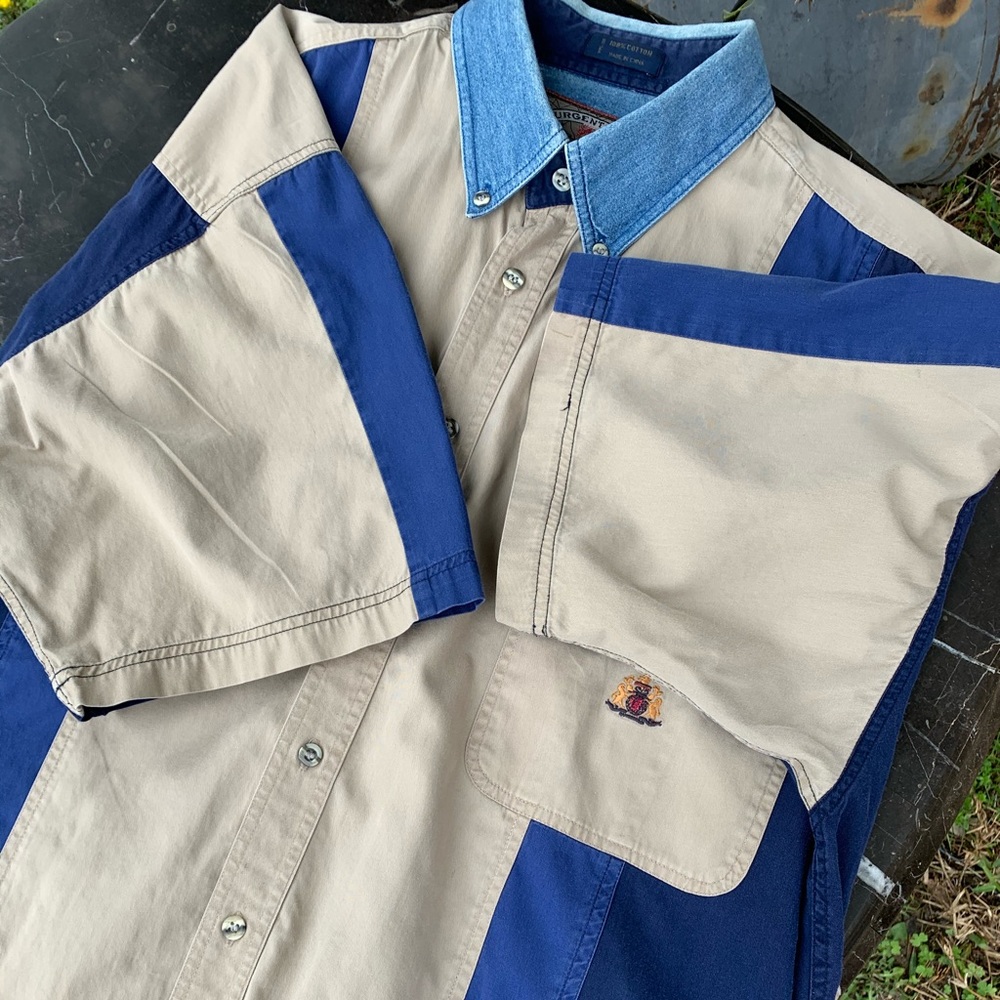 Urgent gear buttondown